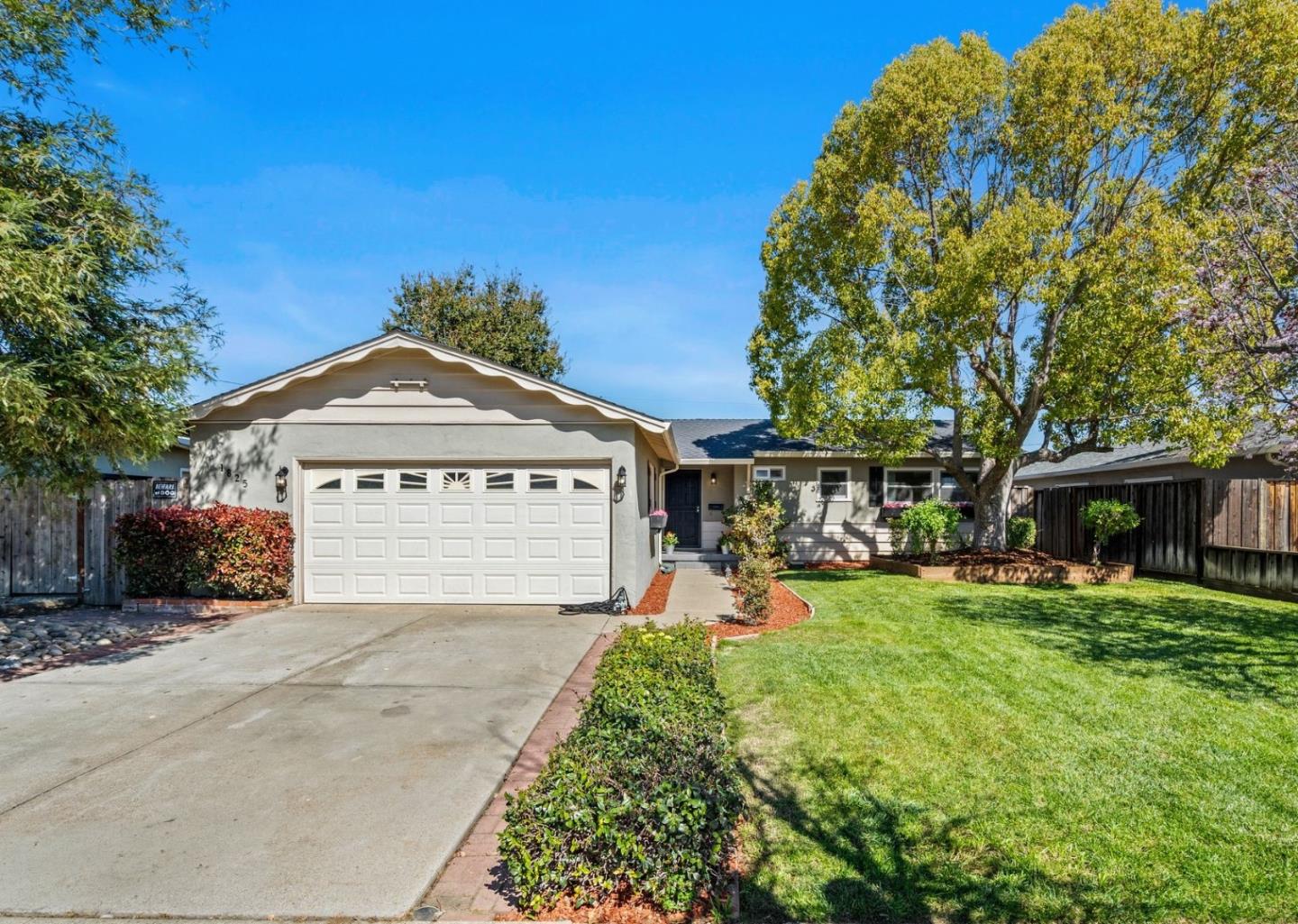 Neighborhood Neighborhood-27