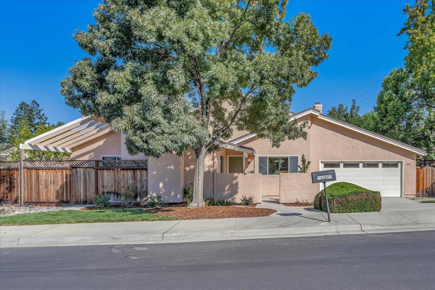 Neighborhood Neighborhood-93