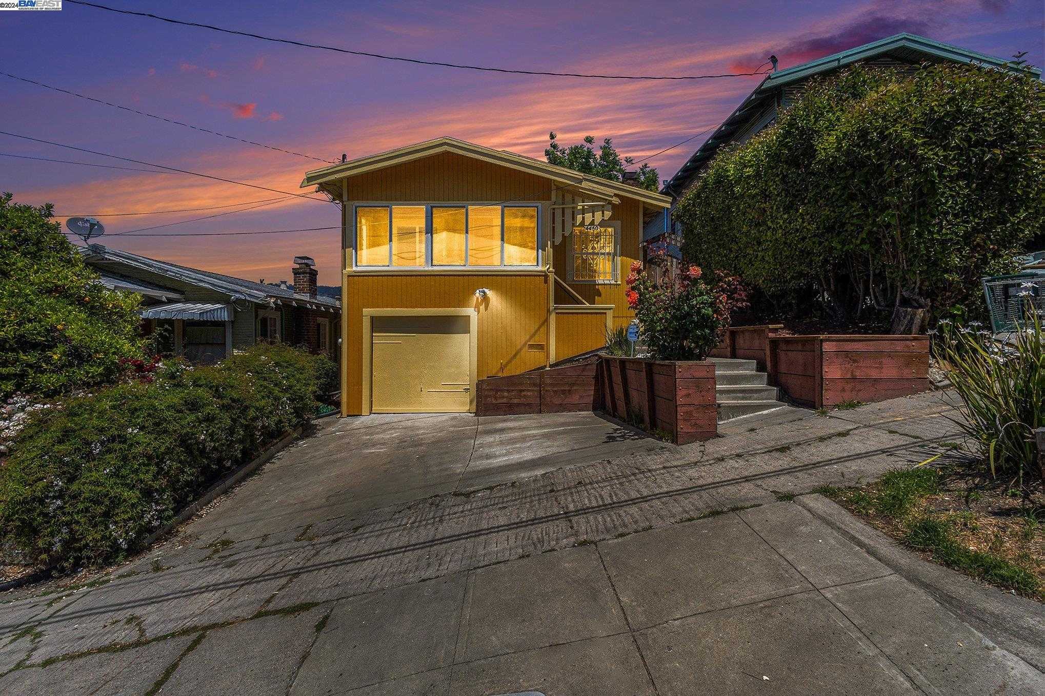 Neighborhood Neighborhood-7