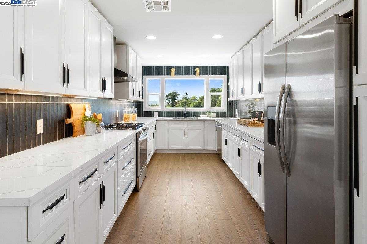 Neighborhood Neighborhood-7