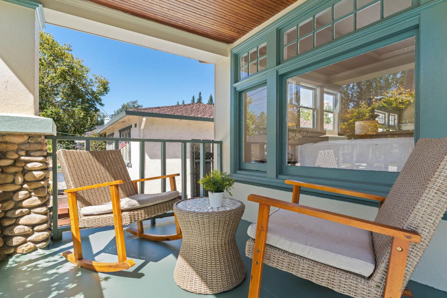 Neighborhood Neighborhood-109