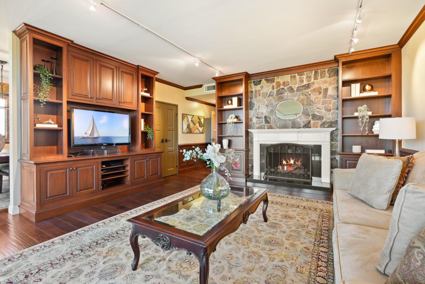 Neighborhood Neighborhood-103