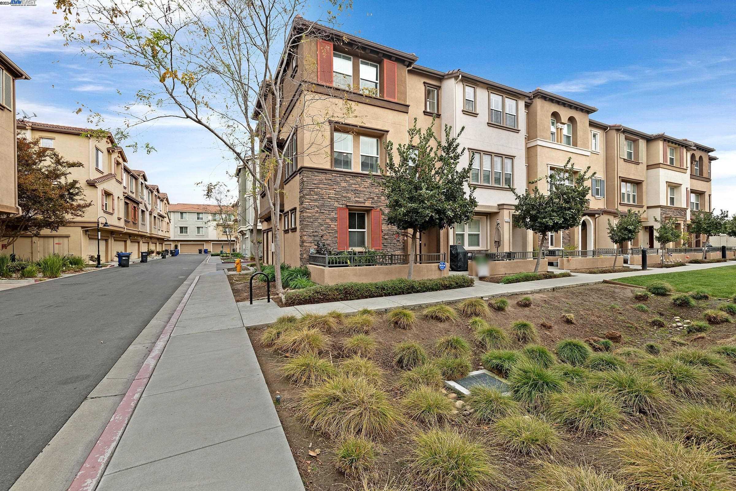 Neighborhood Neighborhood-5