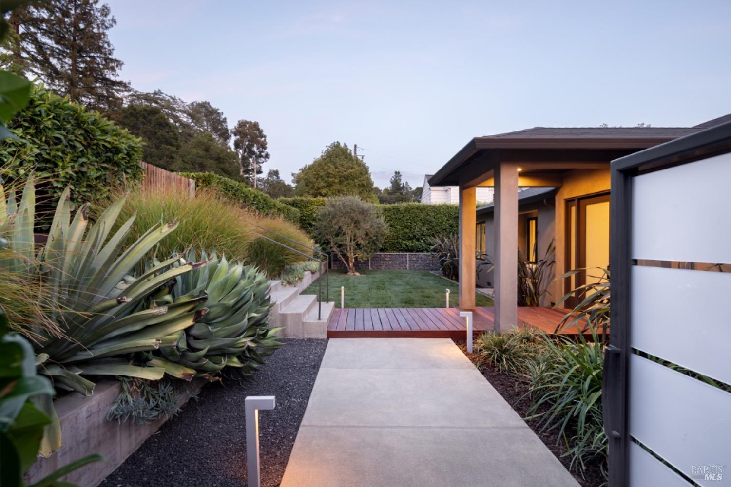 Neighborhood Neighborhood-4