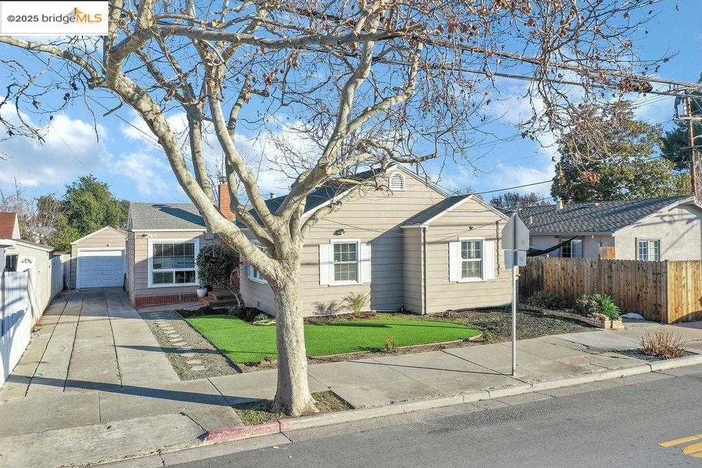 Neighborhood Neighborhood-18