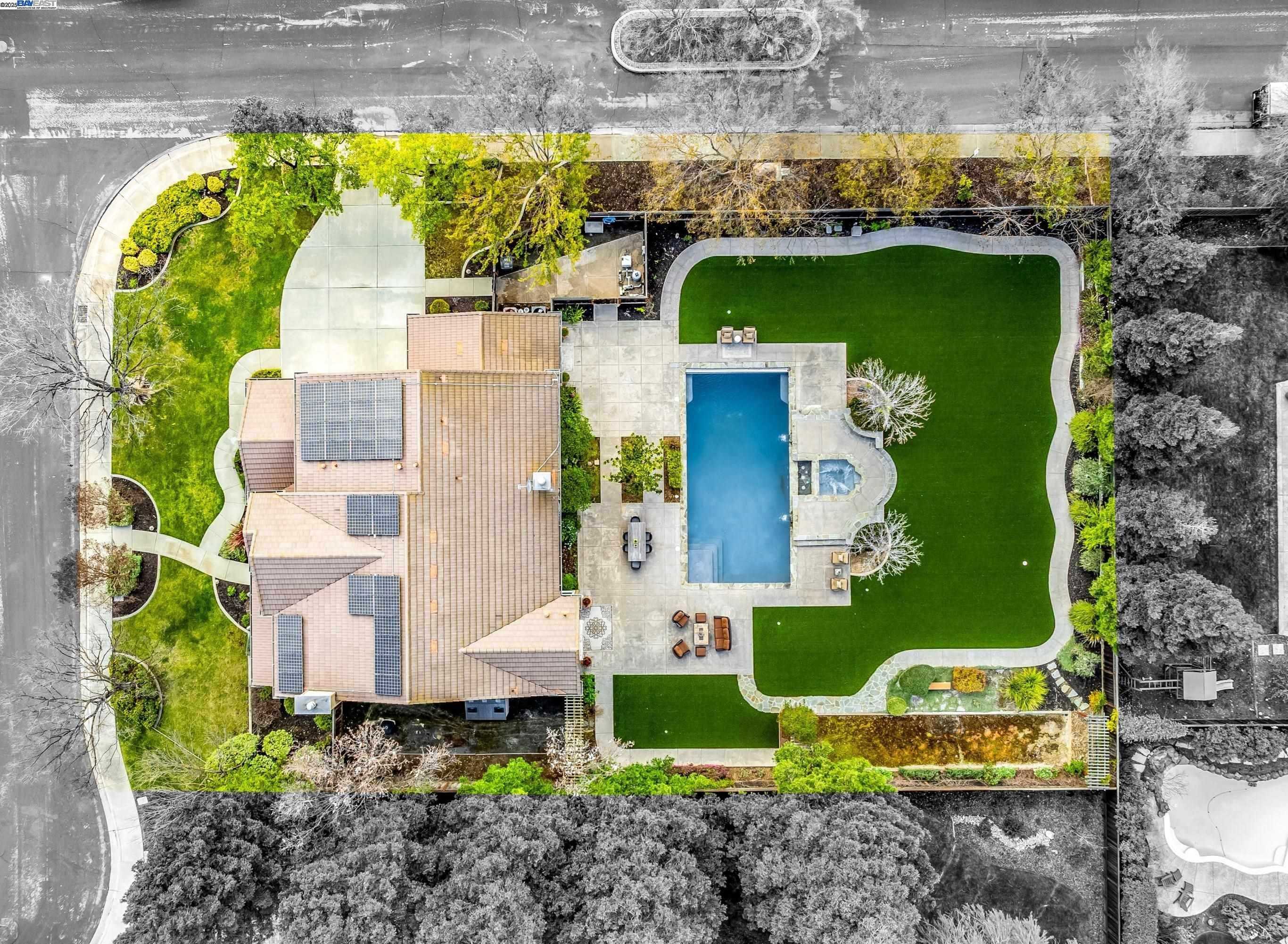 Neighborhood Neighborhood-5