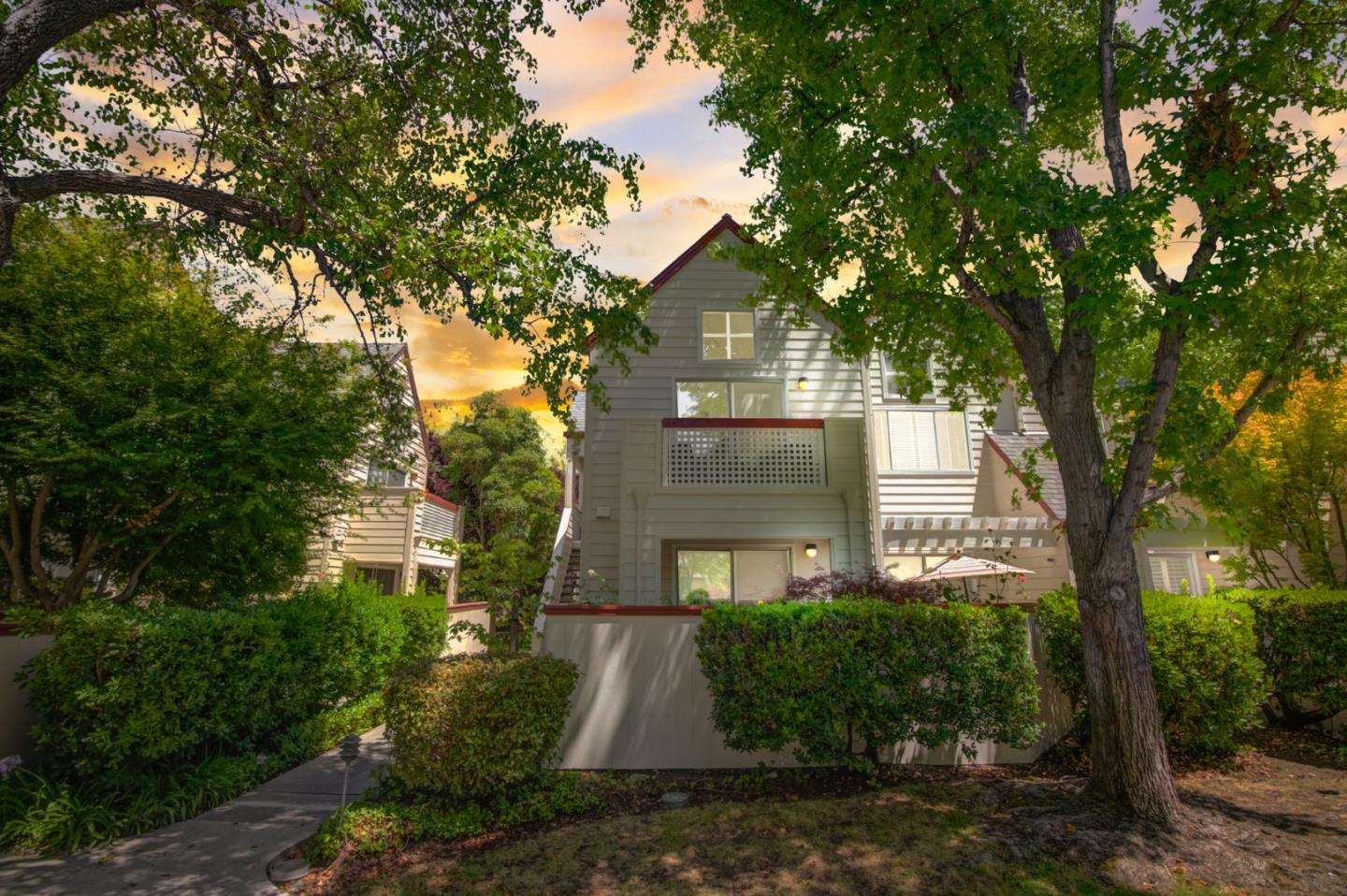 Neighborhood Neighborhood-88