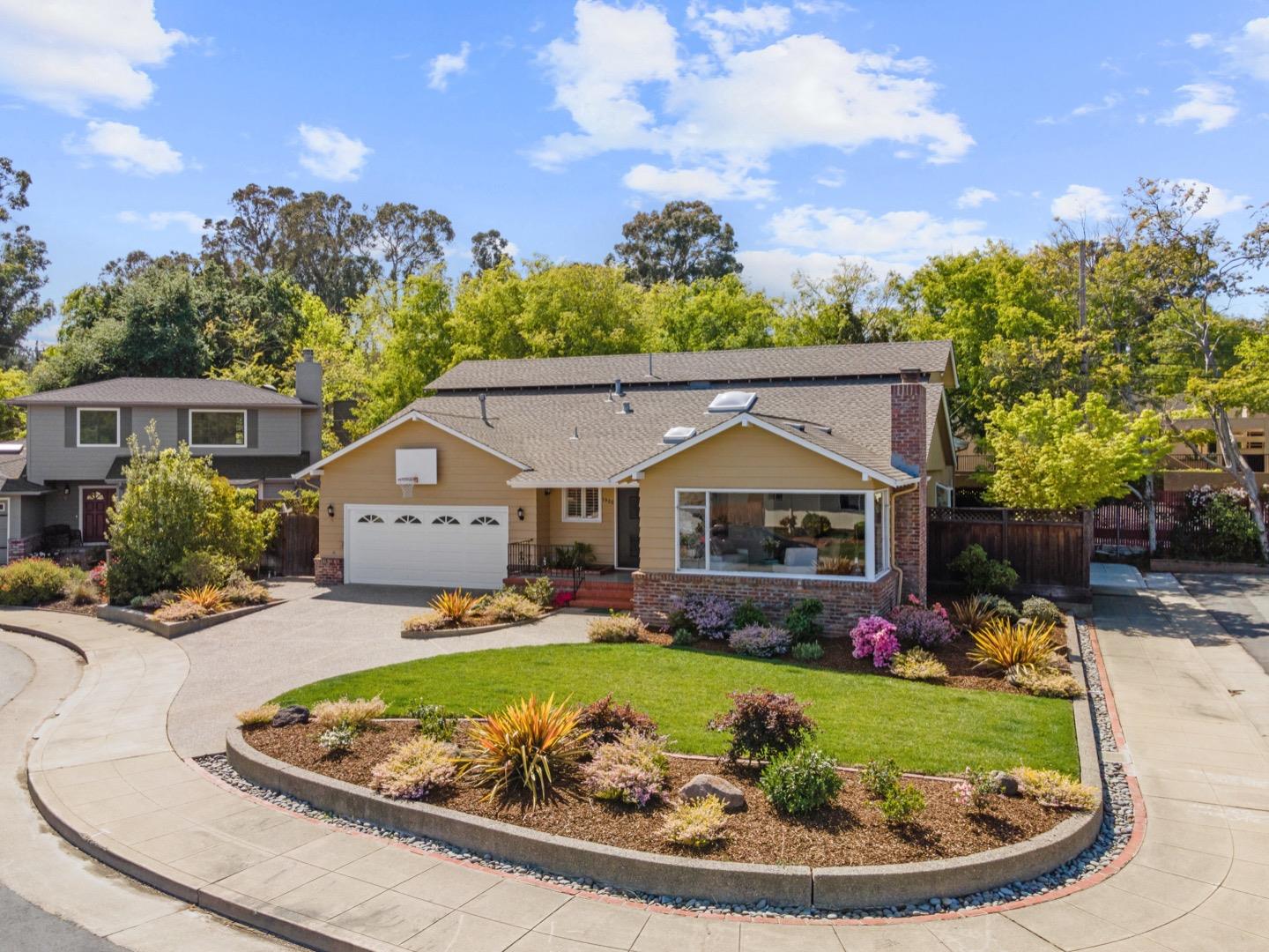 Neighborhood Neighborhood-58