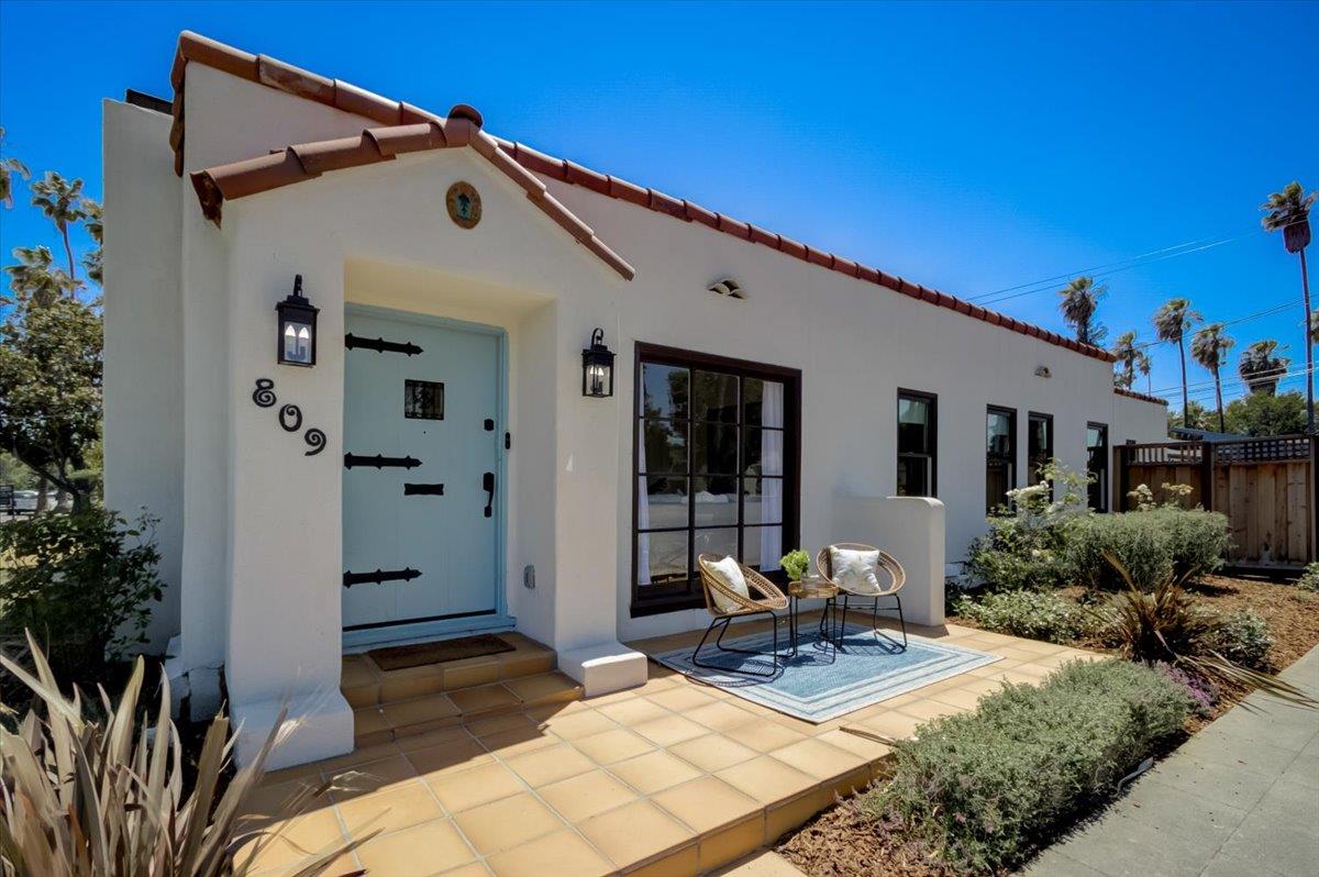 Neighborhood Neighborhood-36