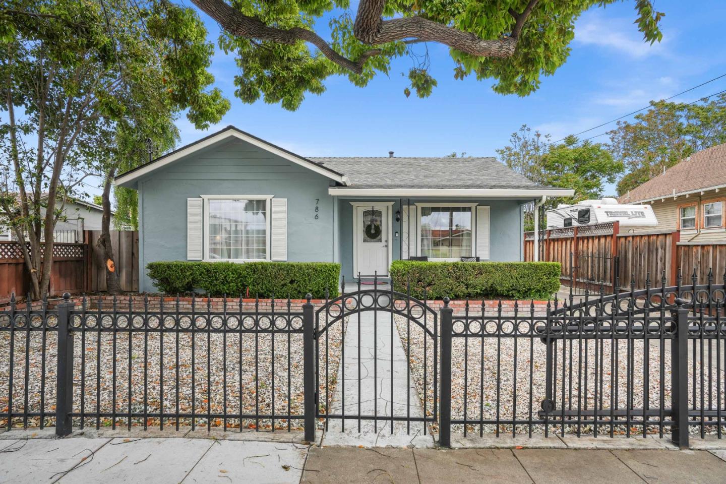 Neighborhood Neighborhood-67