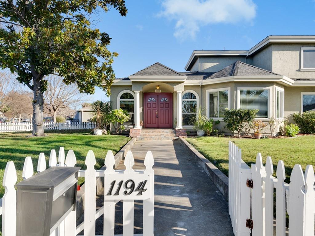 Neighborhood Neighborhood-4