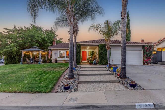 Neighborhood Neighborhood-16