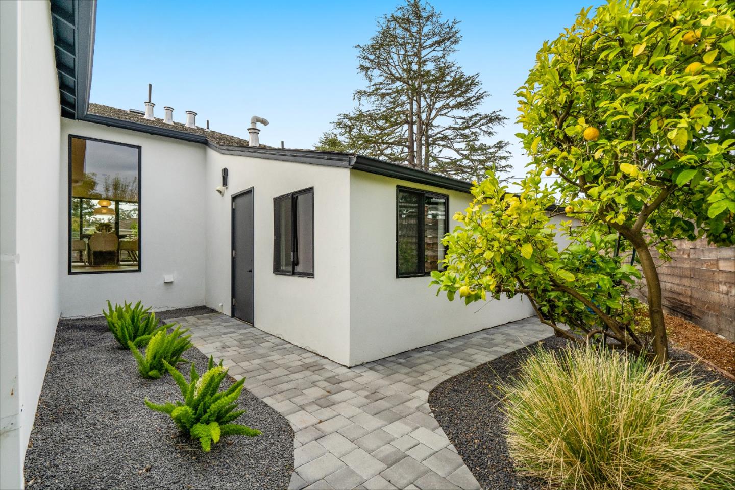 Neighborhood Neighborhood-4