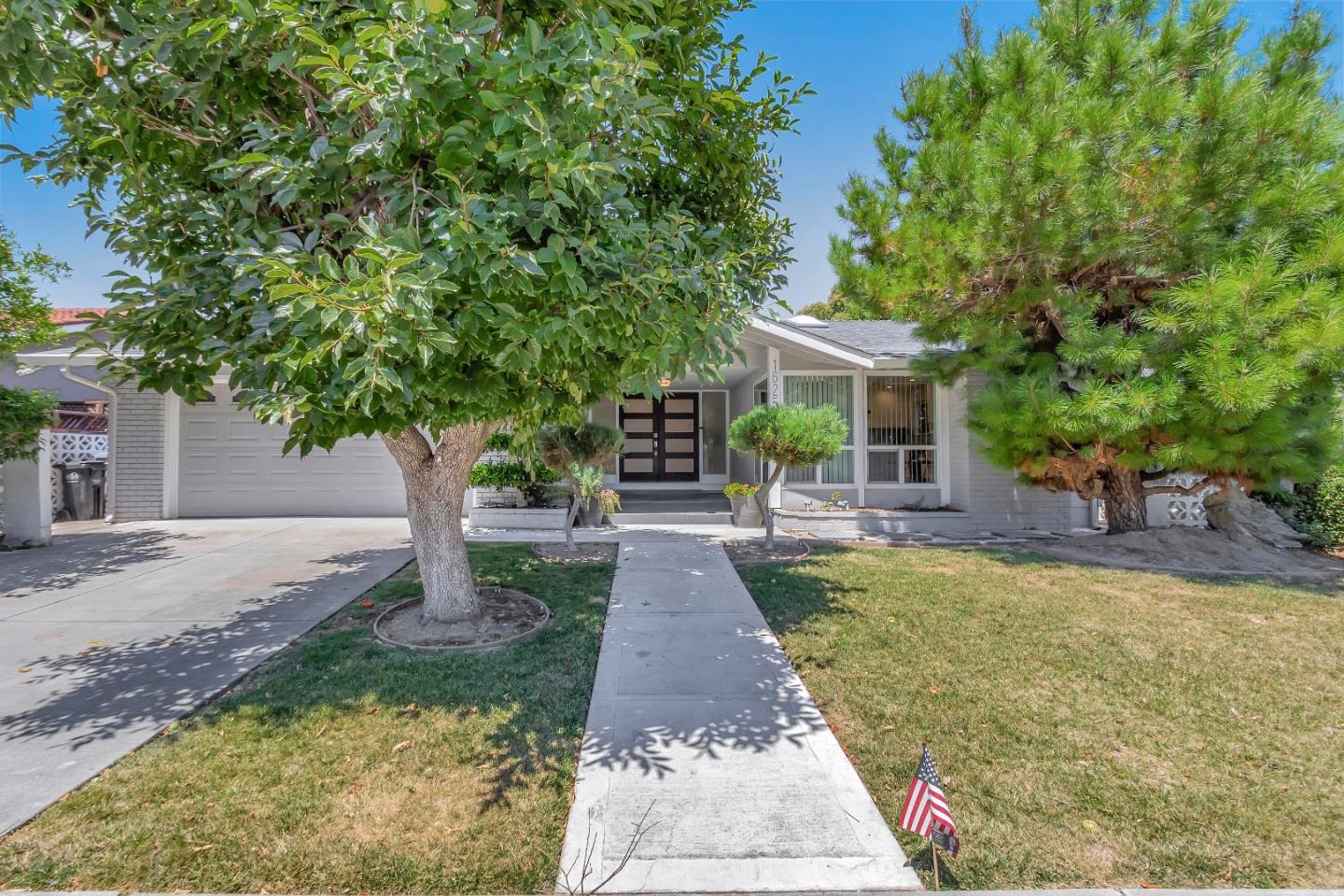 Neighborhood Neighborhood-17