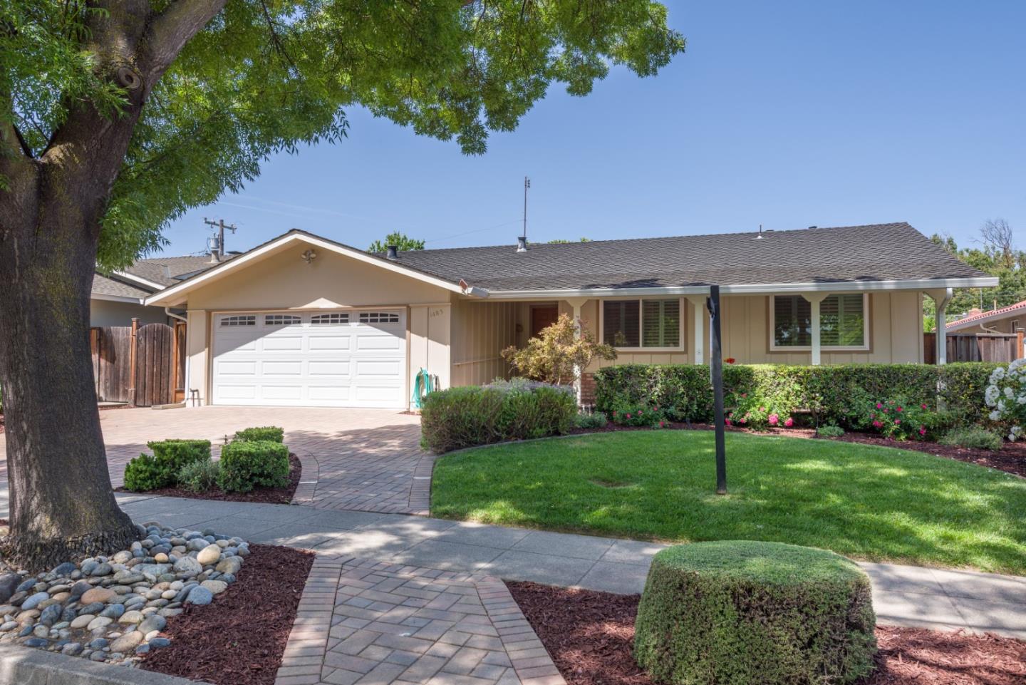 Neighborhood Neighborhood-8