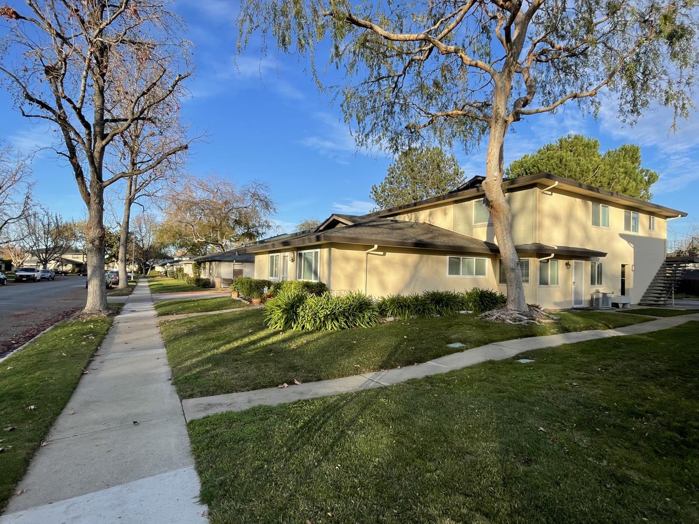 Neighborhood Neighborhood-7