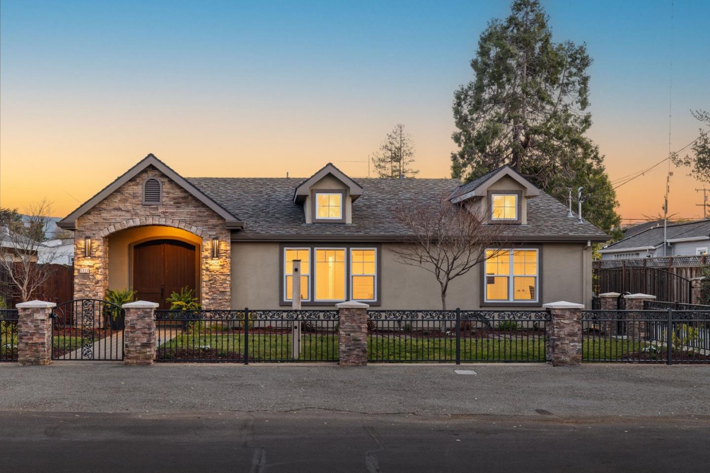 Neighborhood Neighborhood-86