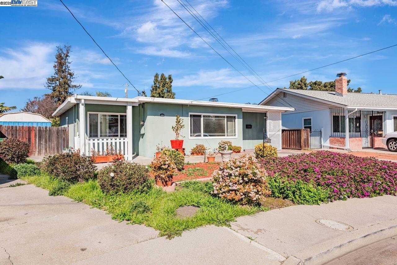 Neighborhood Neighborhood-12