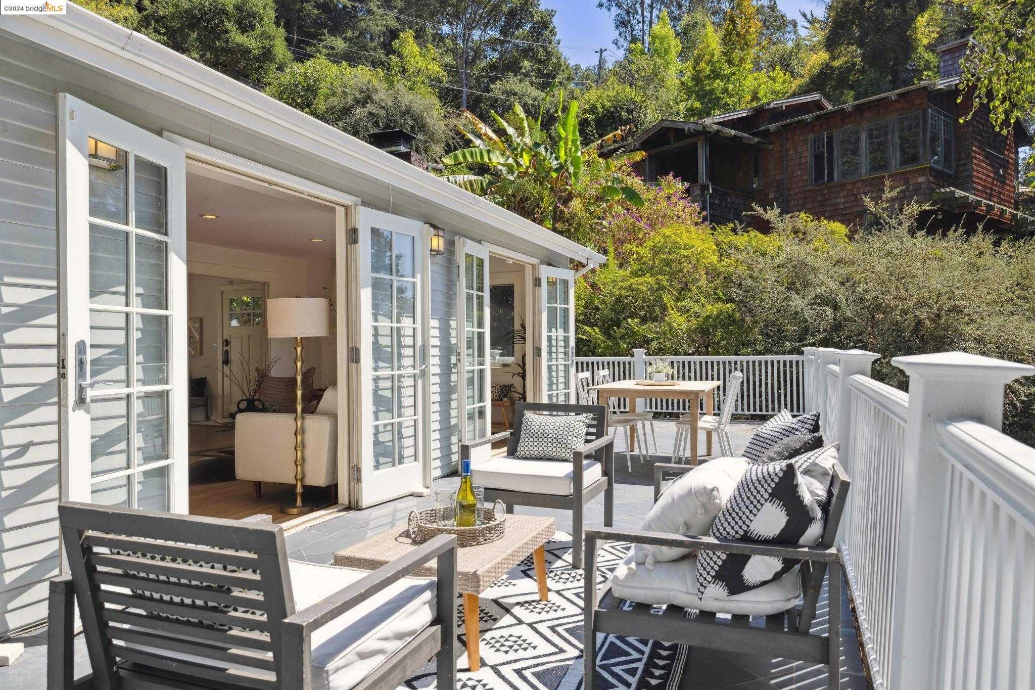 Neighborhood Neighborhood-32