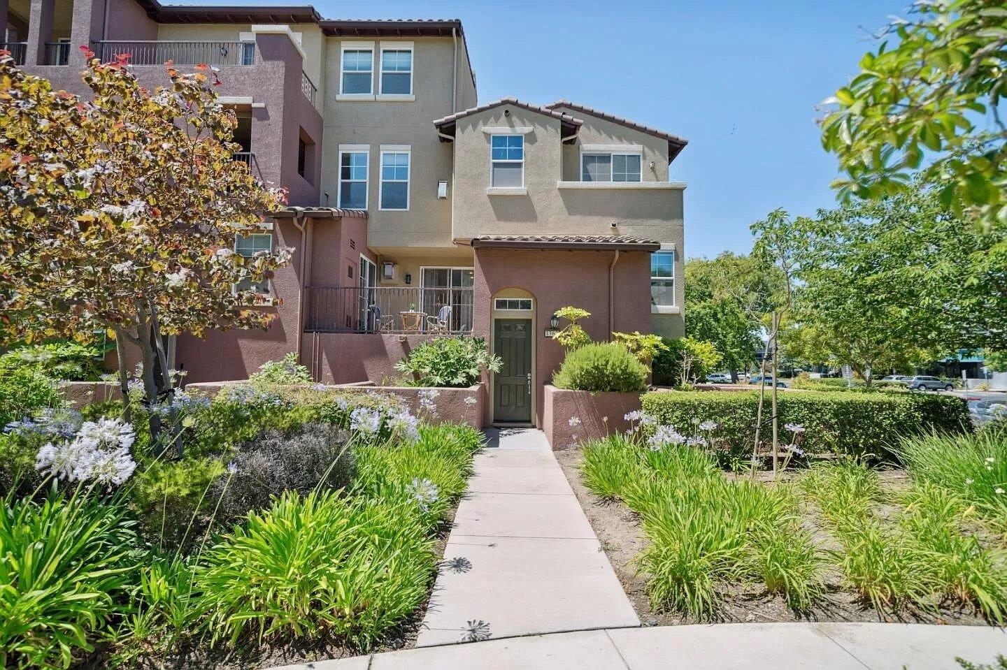 Neighborhood Neighborhood-48