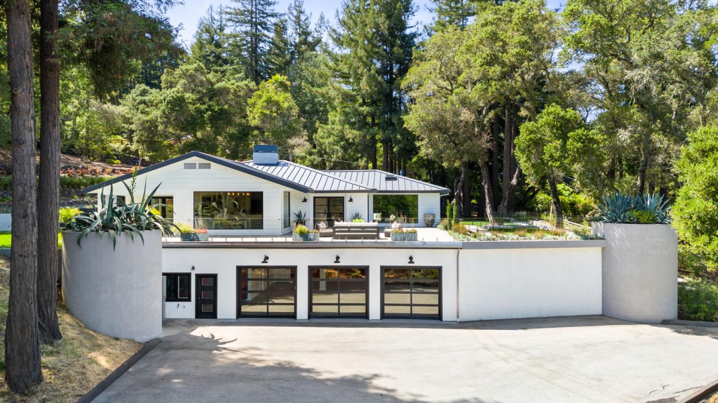 Neighborhood Neighborhood-1