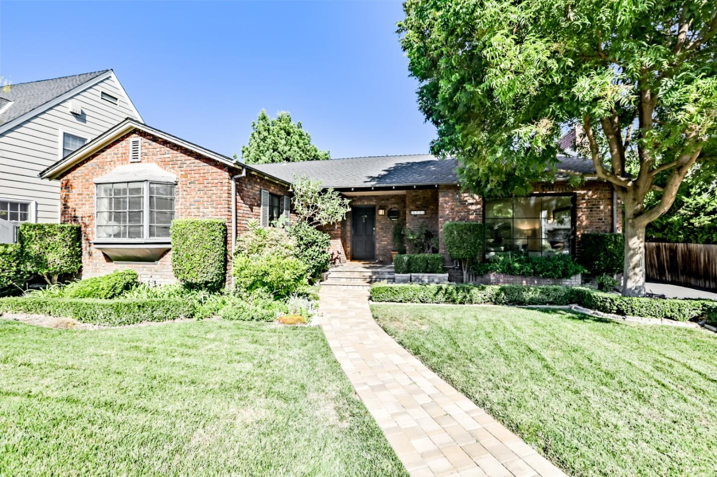 Neighborhood Neighborhood-54