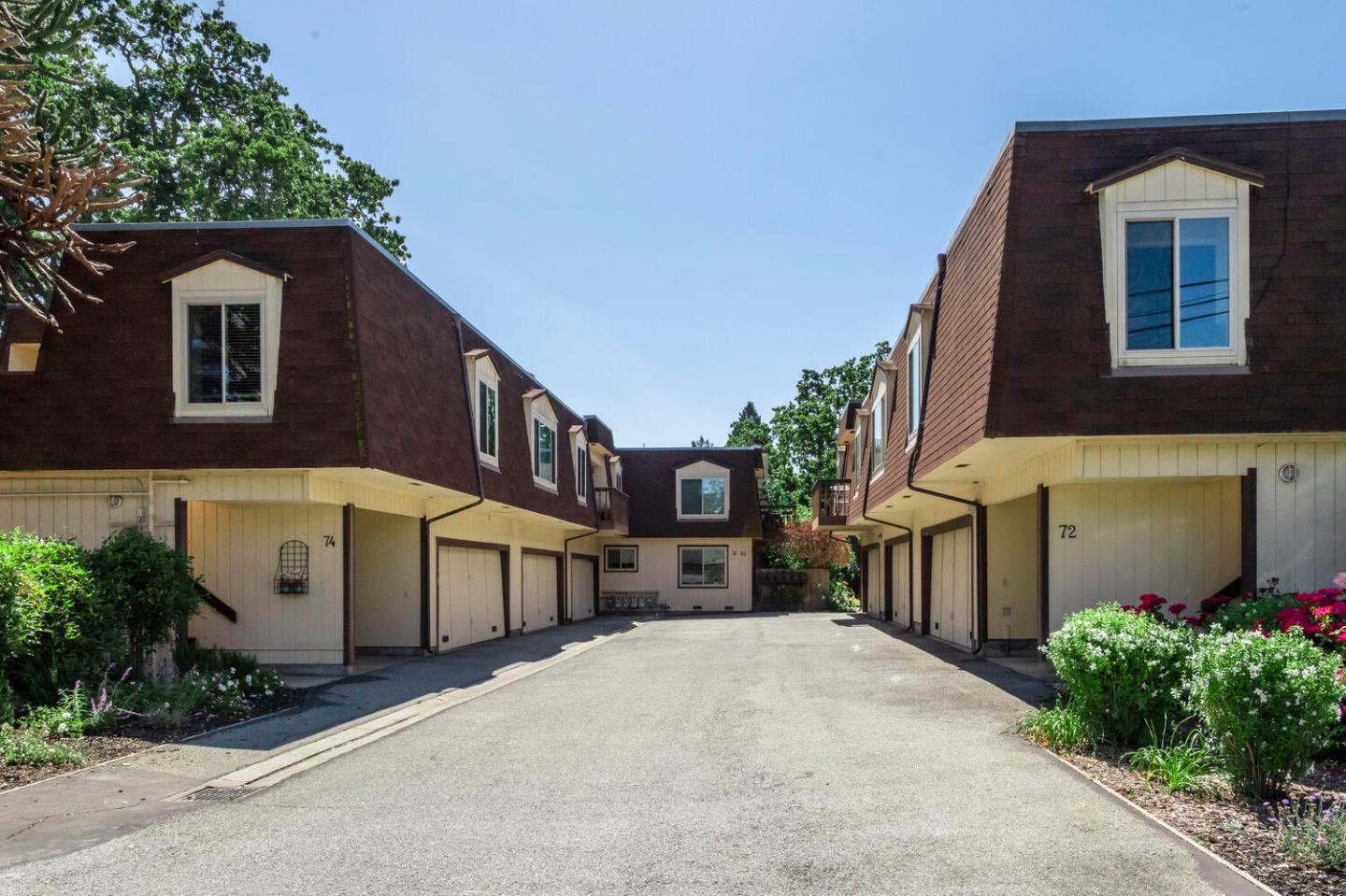 Neighborhood Neighborhood-122