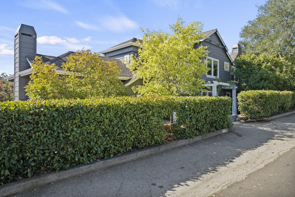 Neighborhood Neighborhood-4