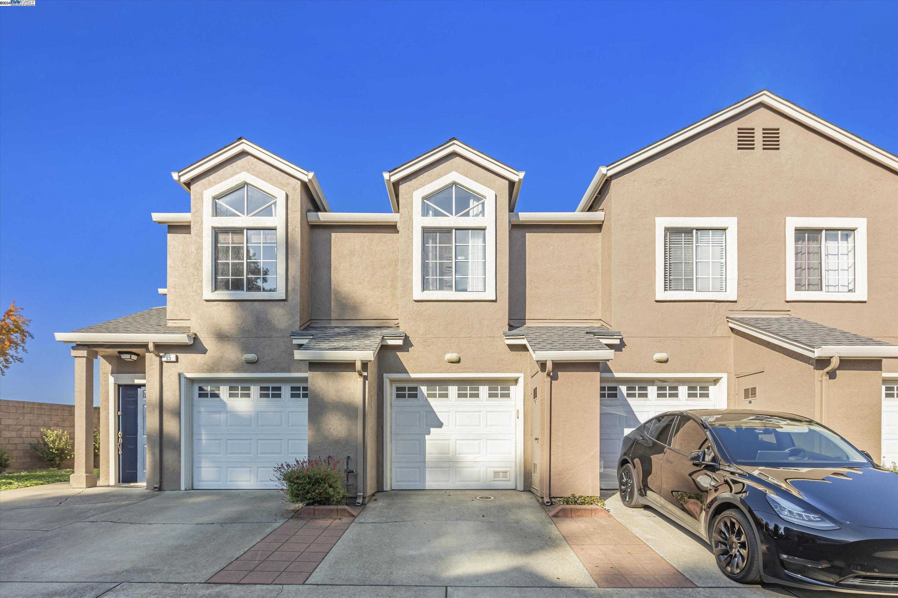 Neighborhood Neighborhood-5