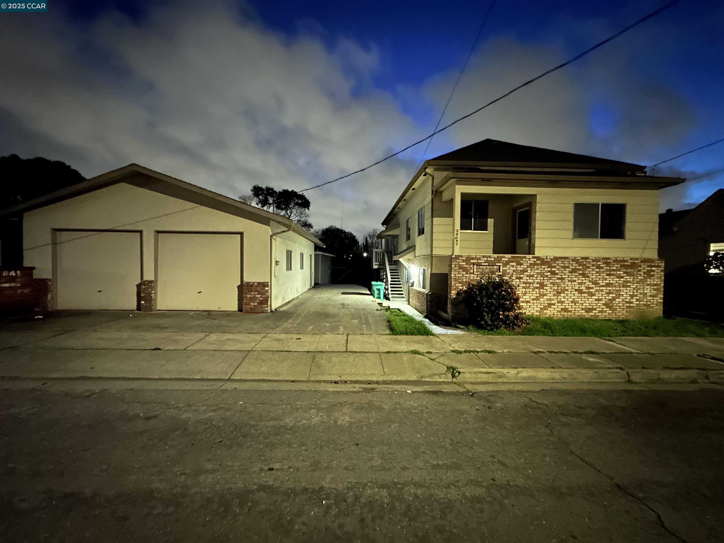 Neighborhood Neighborhood-12