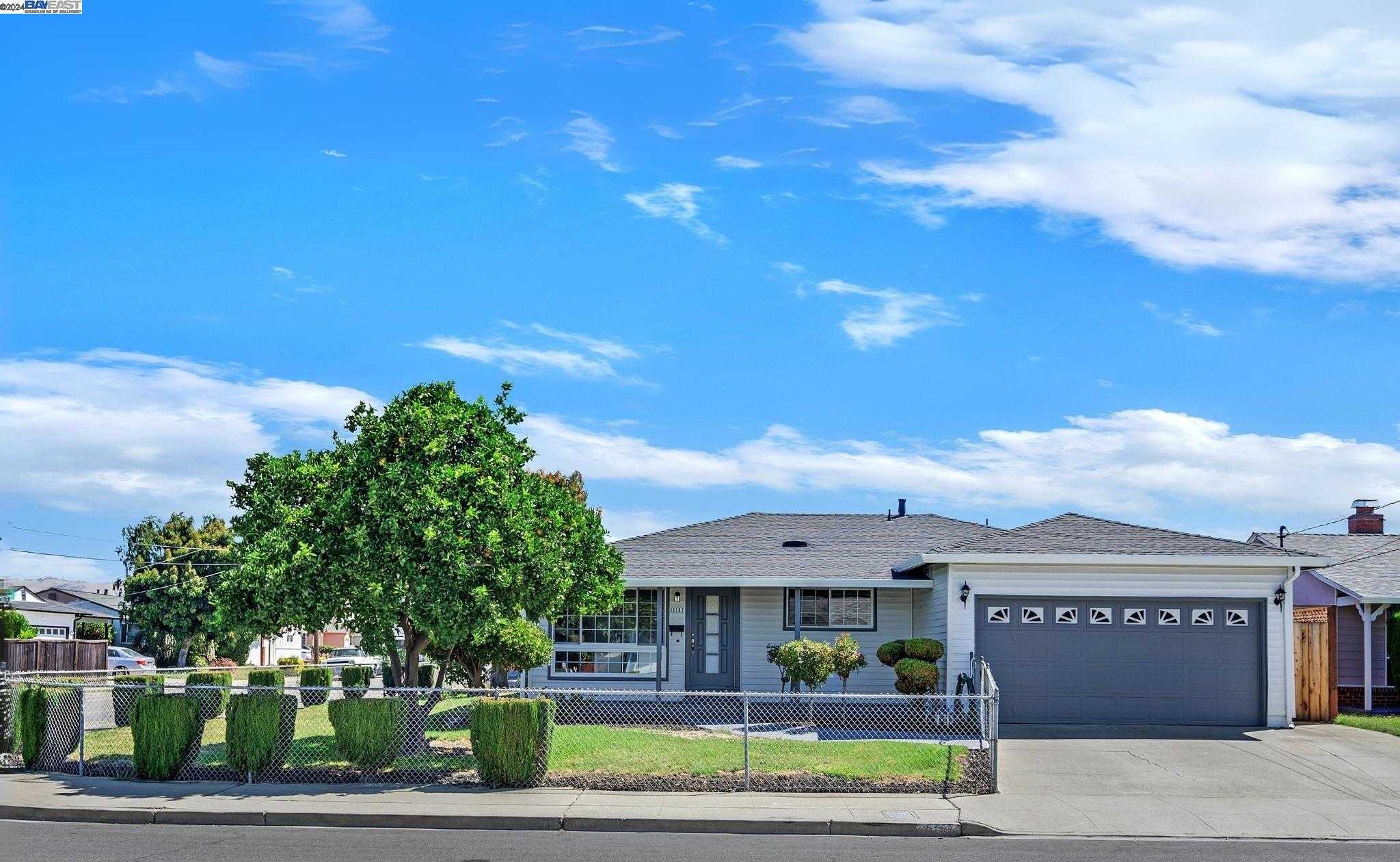 Neighborhood Neighborhood-15