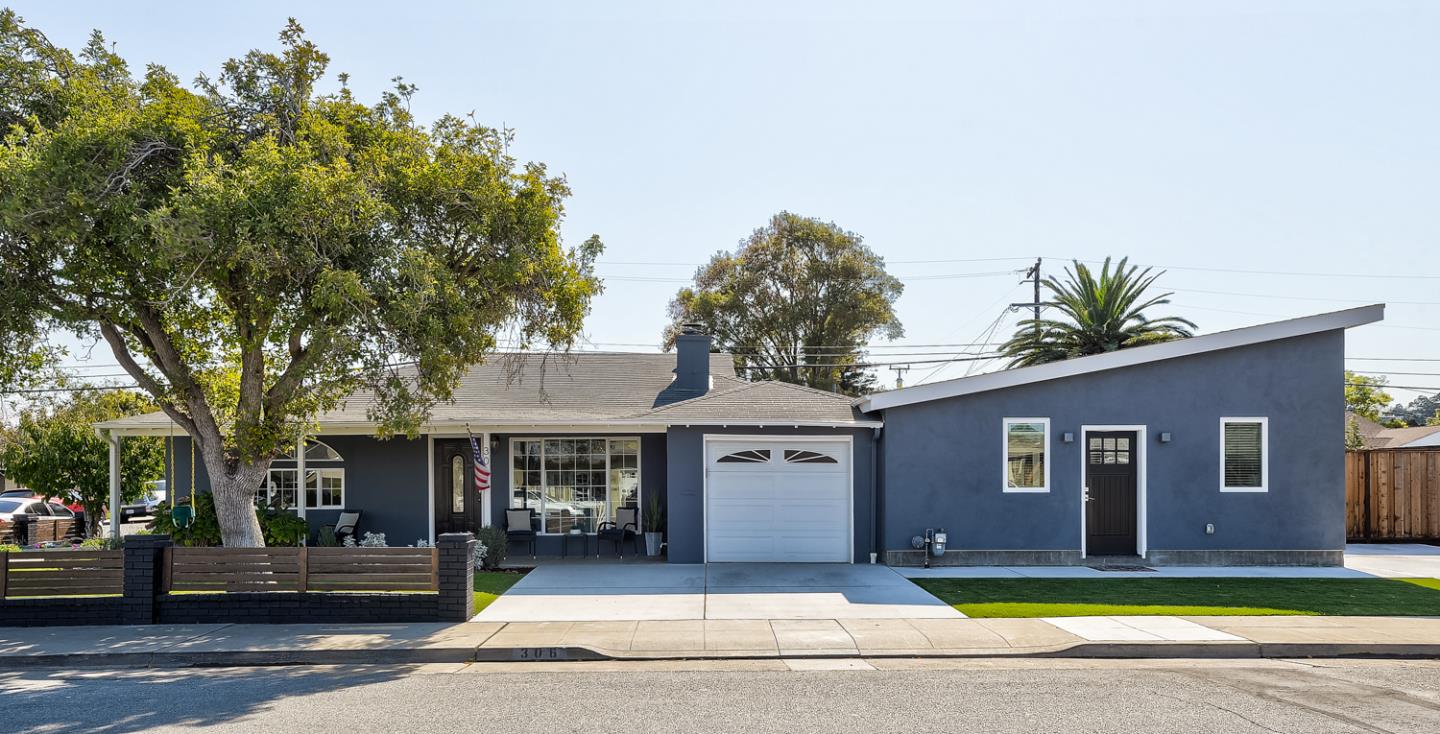 Neighborhood Neighborhood-112