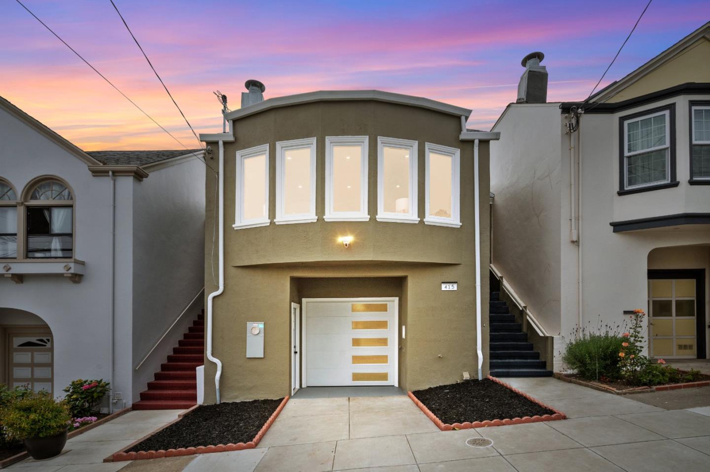 Neighborhood Neighborhood-4