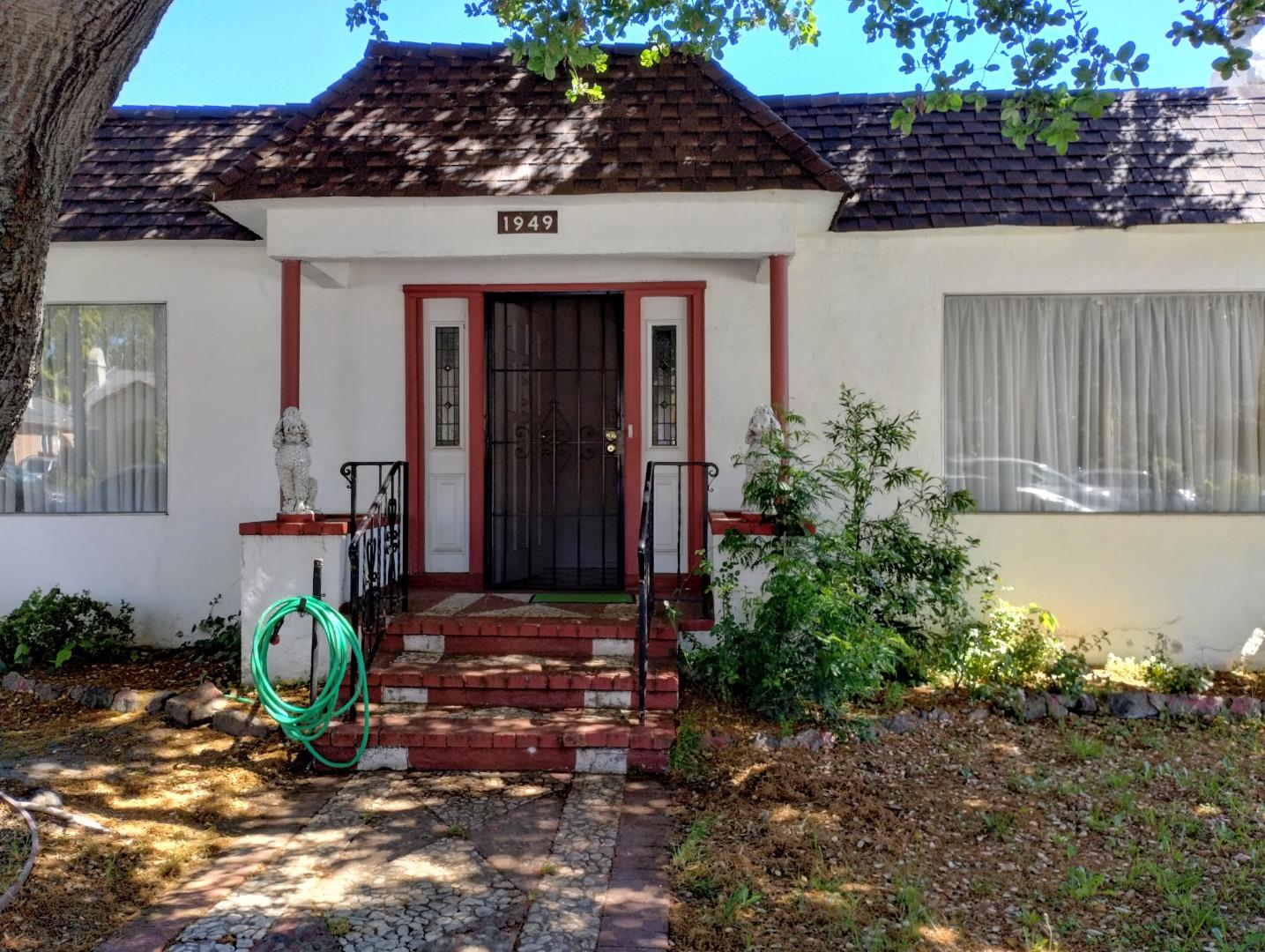 Neighborhood Neighborhood-110