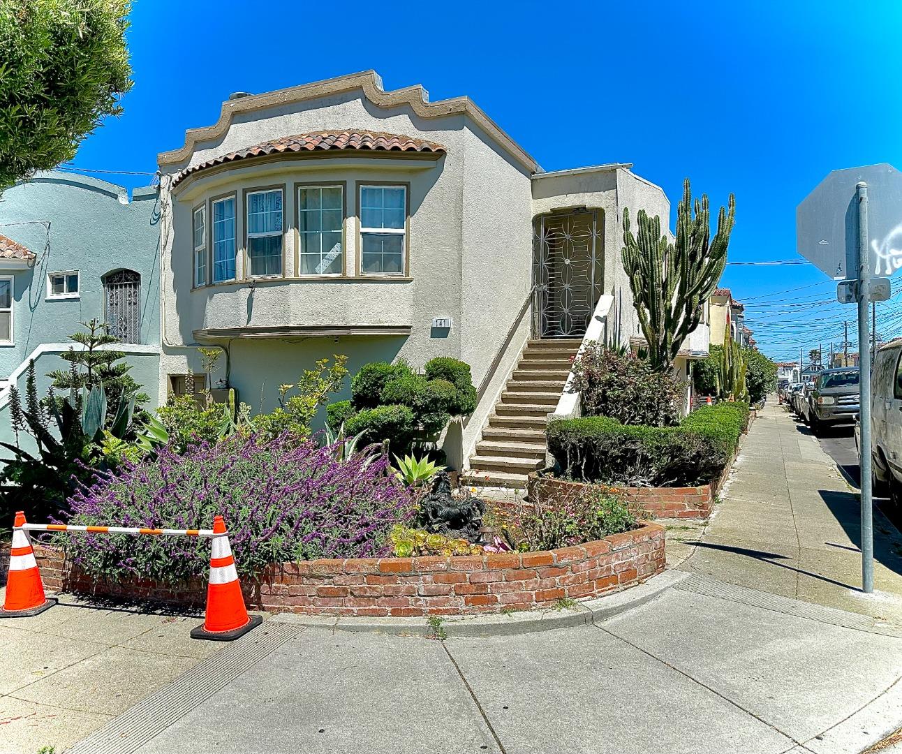 Neighborhood Neighborhood-5