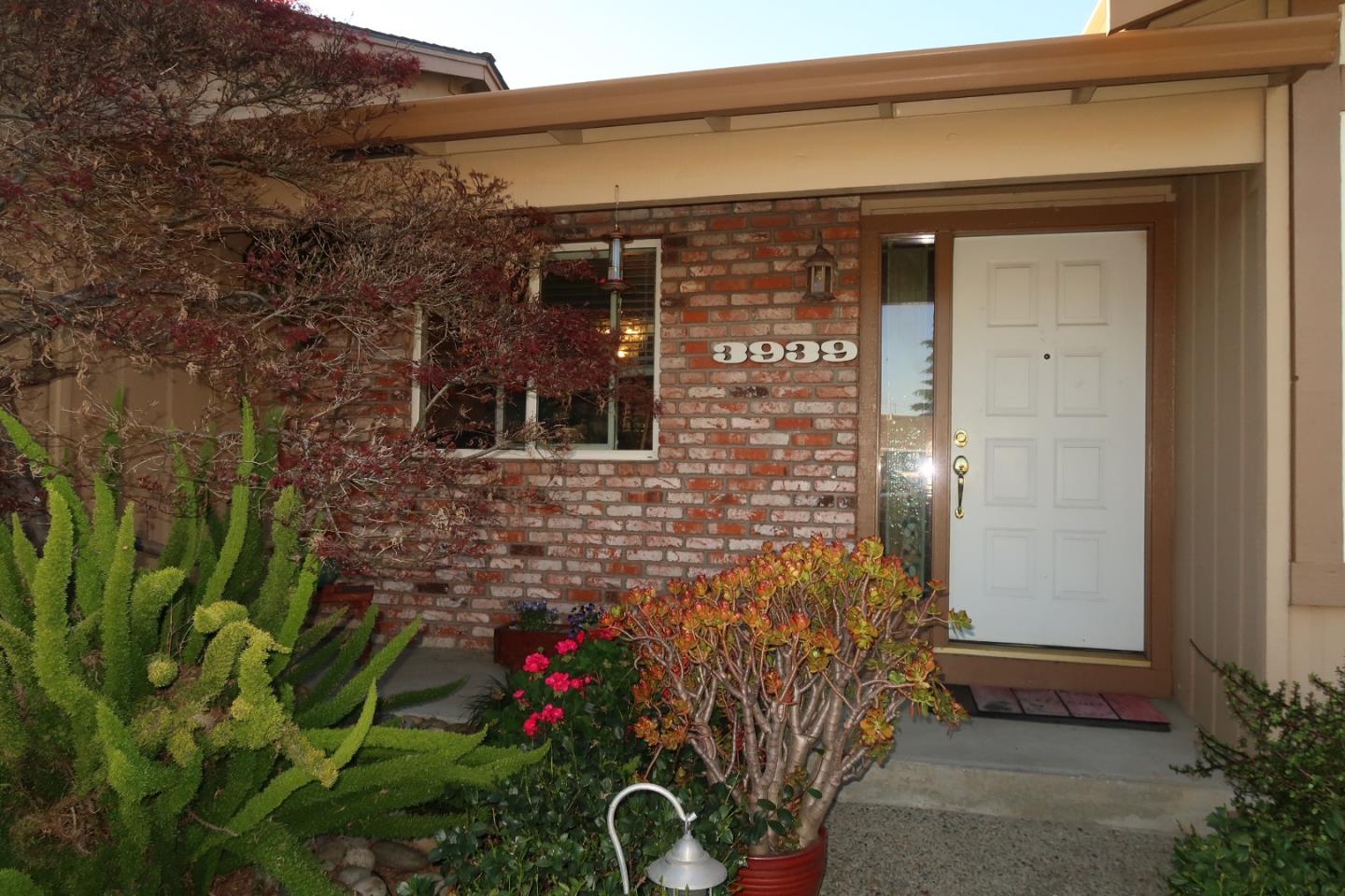 Neighborhood Neighborhood-17