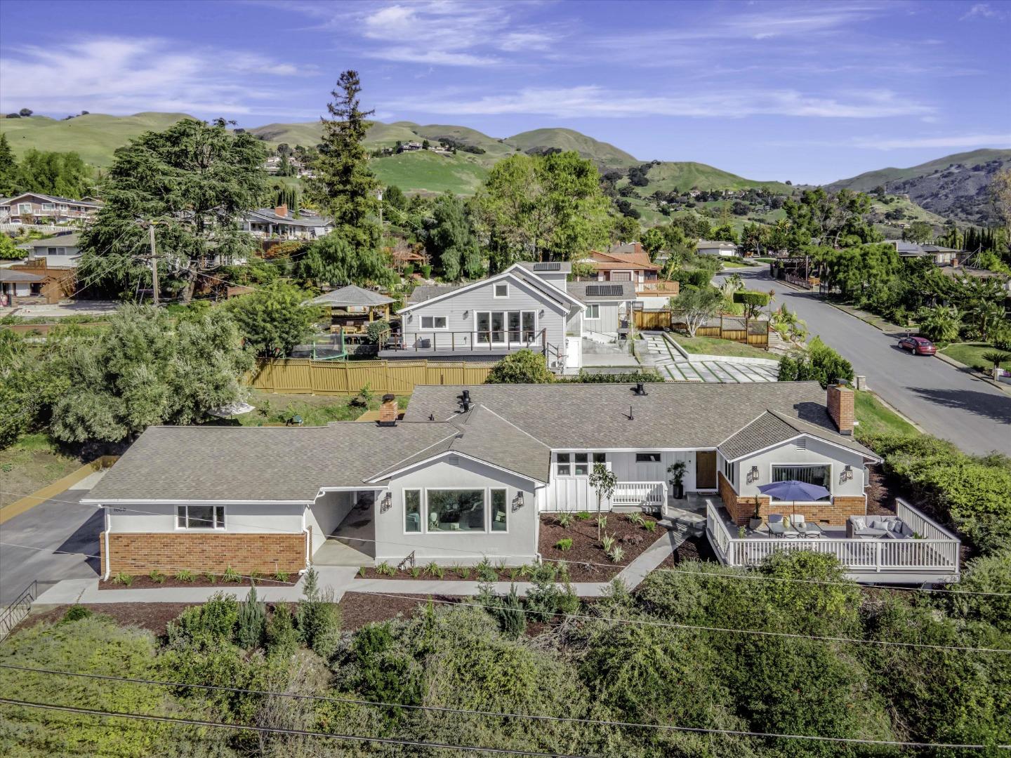 Neighborhood Neighborhood-1