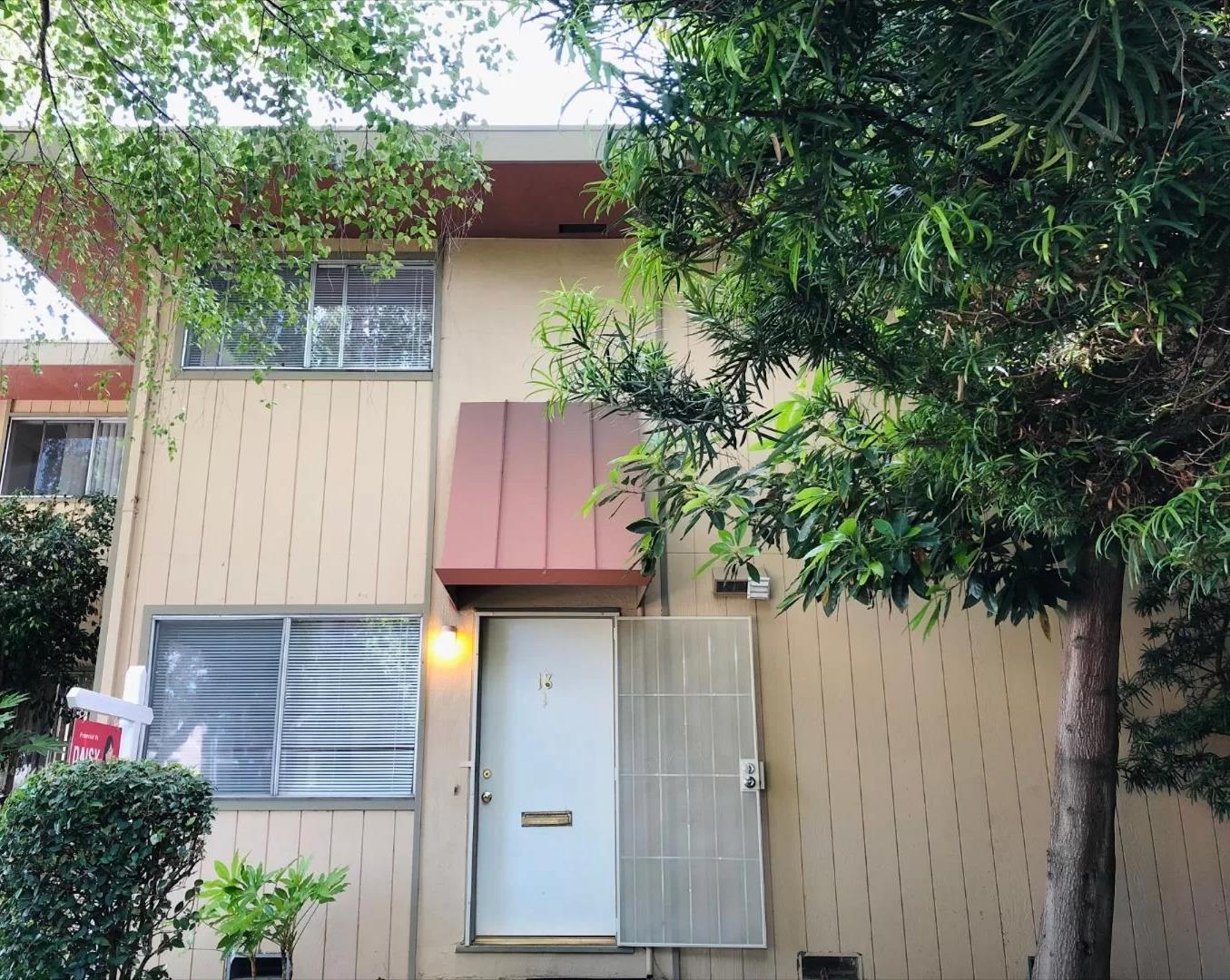 Neighborhood Neighborhood-52