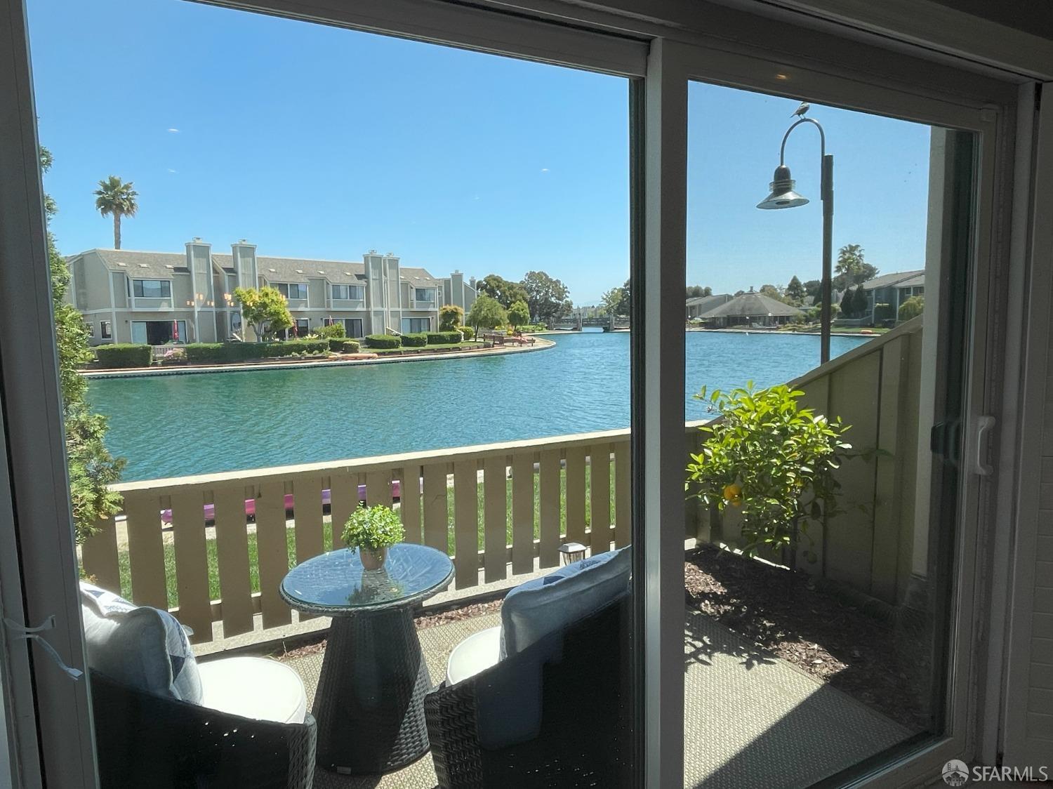 Neighborhood Neighborhood-4