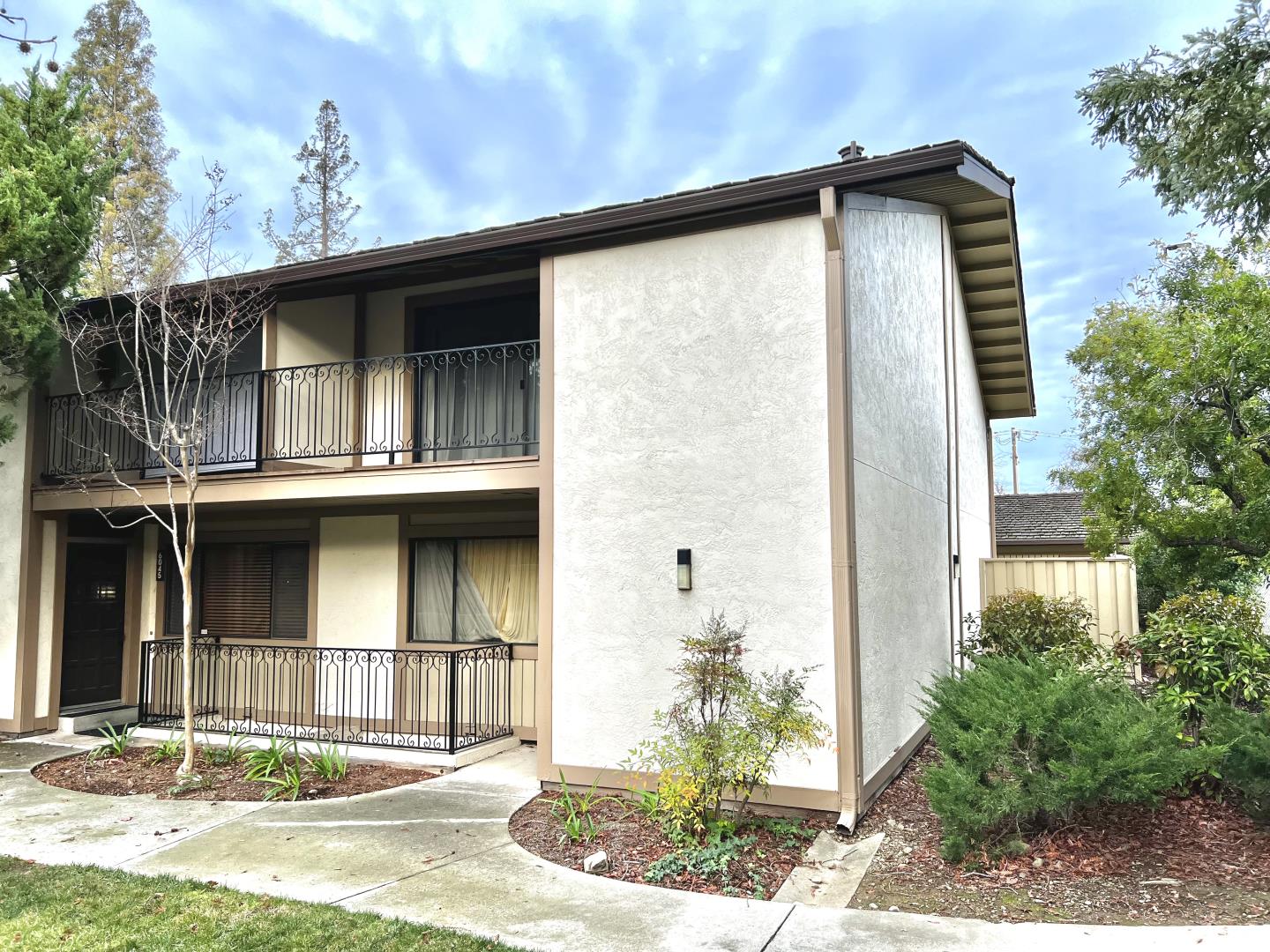 Neighborhood Neighborhood-216