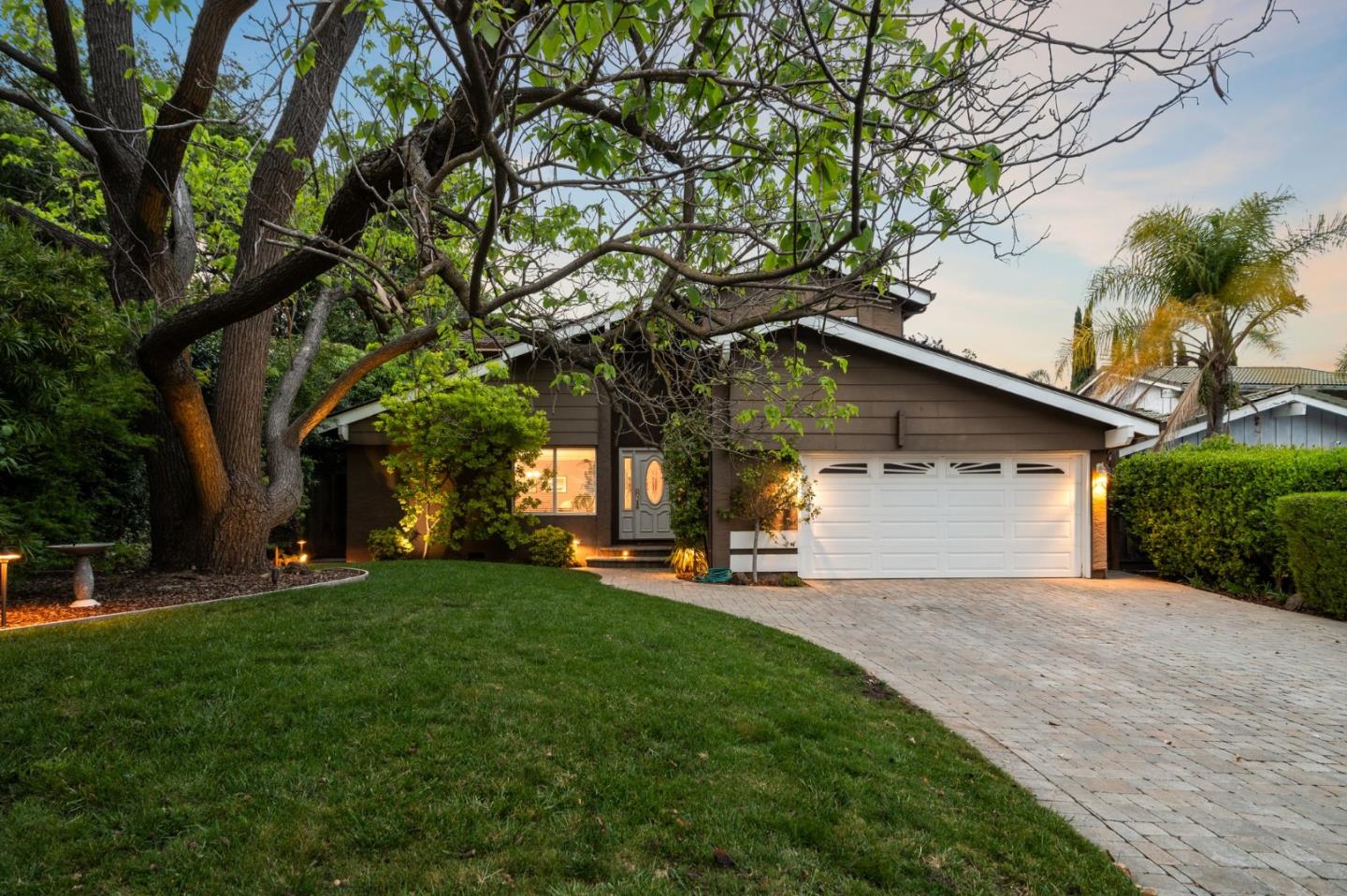 Neighborhood Neighborhood-25