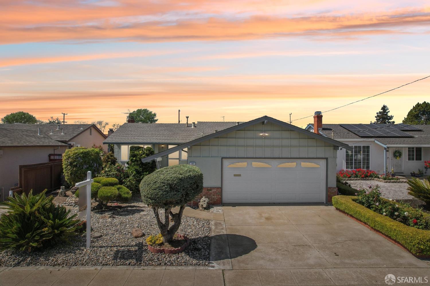 Neighborhood Neighborhood-27