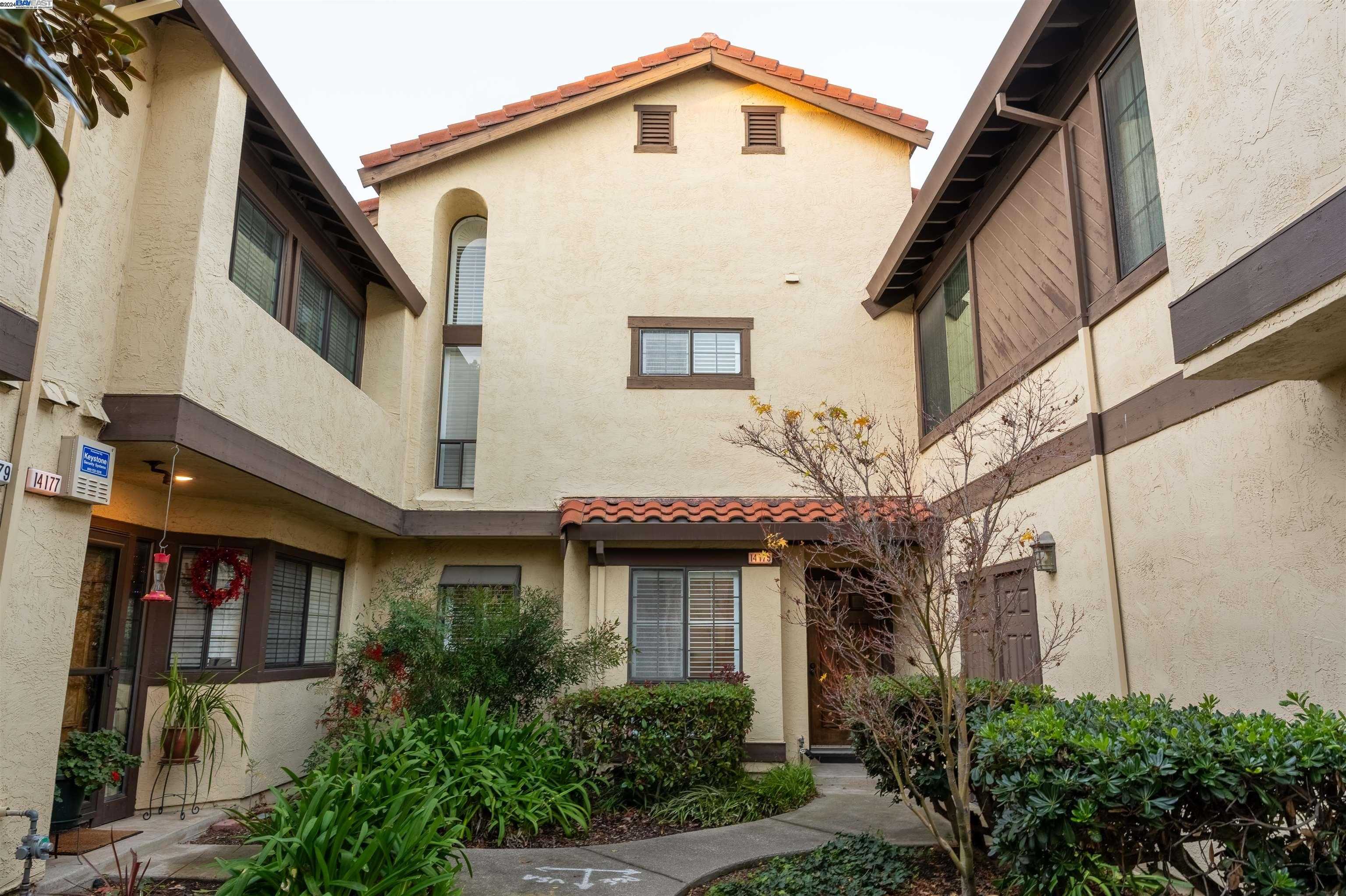 Neighborhood Neighborhood-5