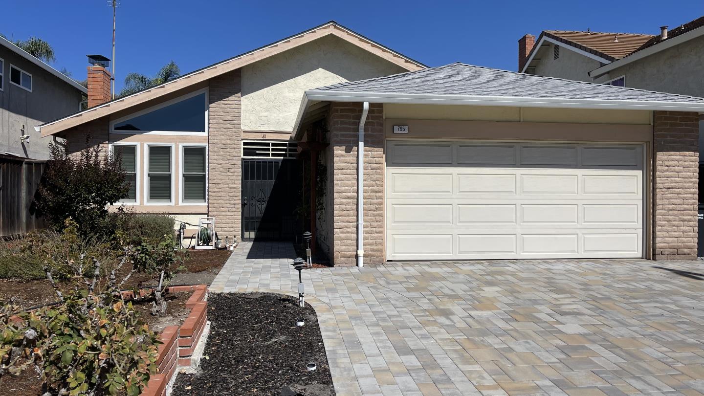 Neighborhood Neighborhood-238