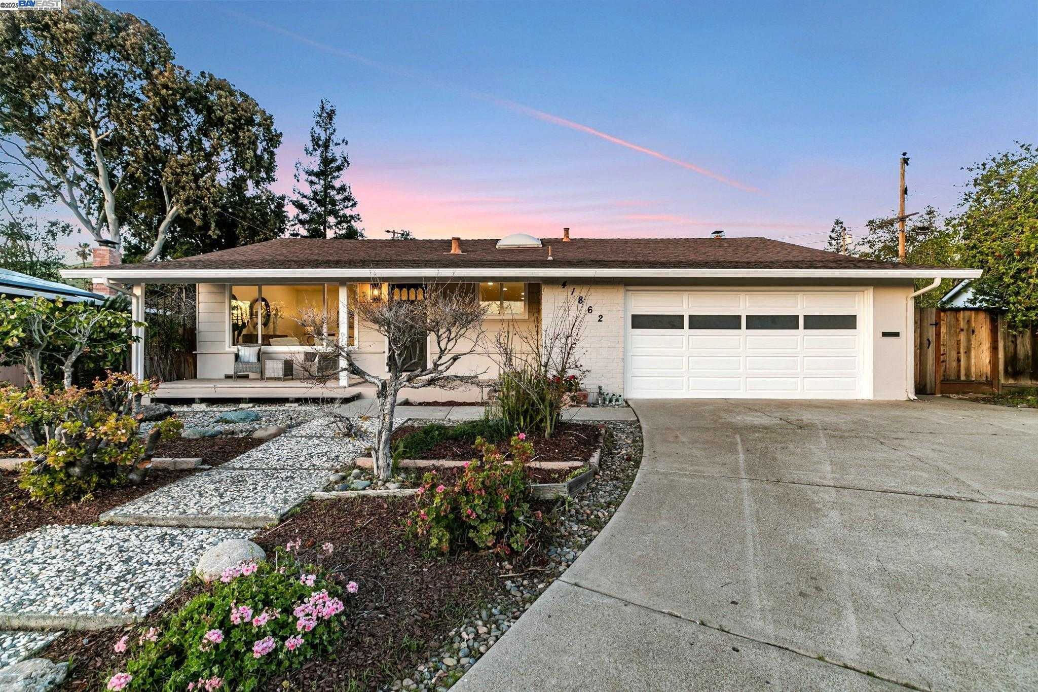 Neighborhood Neighborhood-3