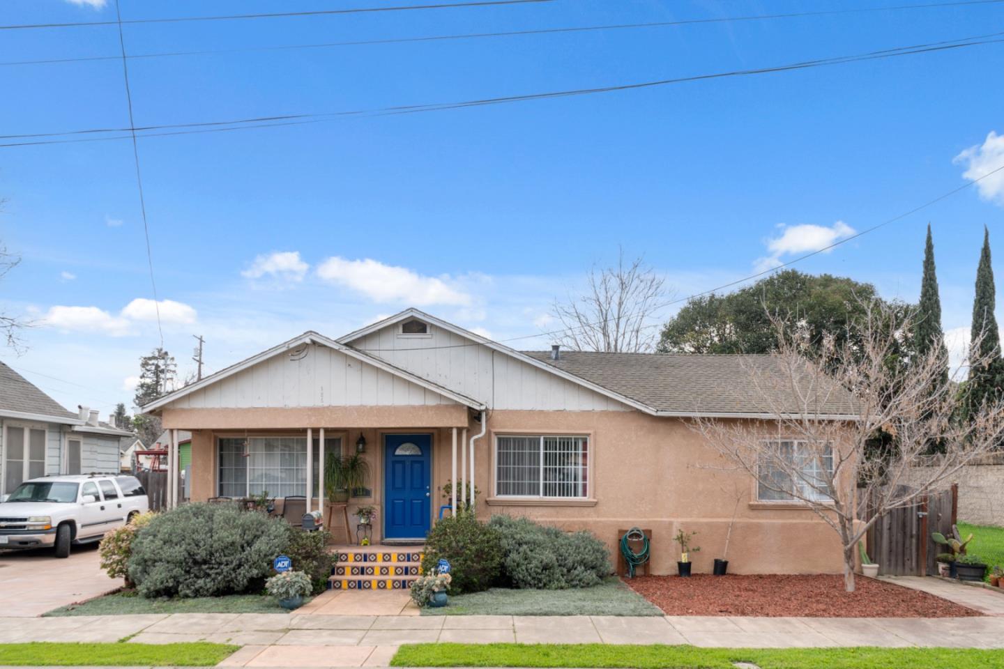 Neighborhood Neighborhood-19