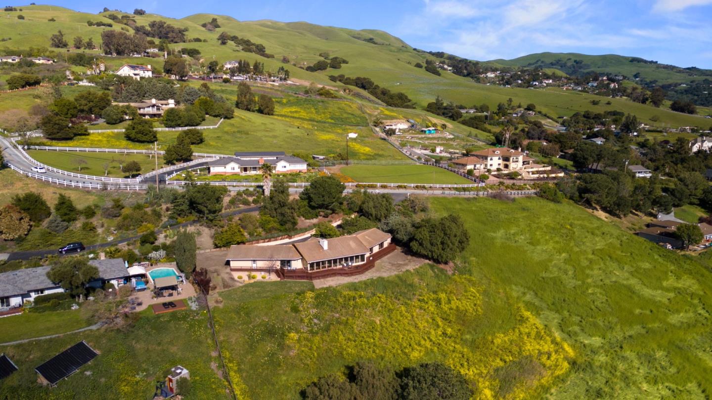 Neighborhood Neighborhood-1