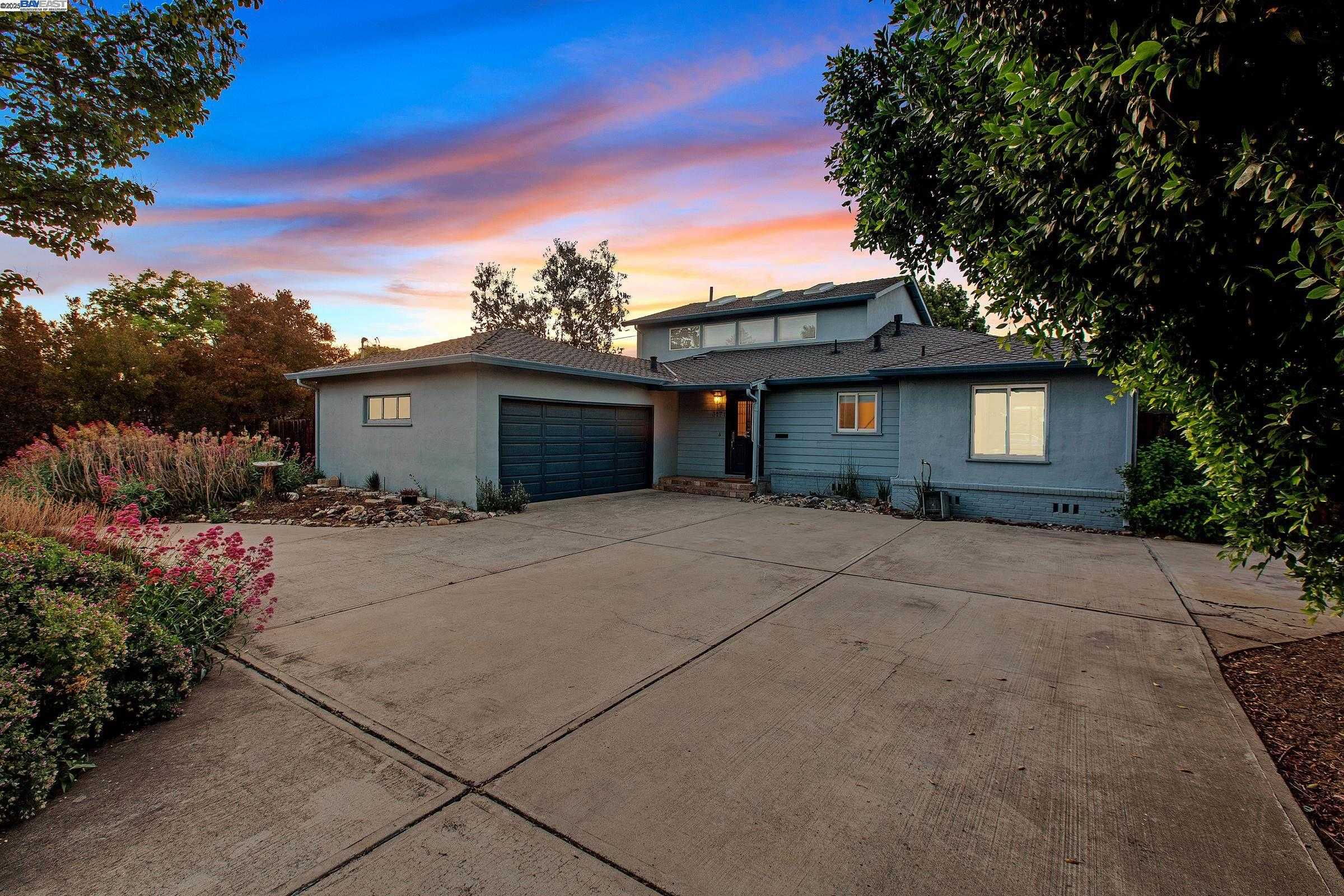 Neighborhood Neighborhood-3