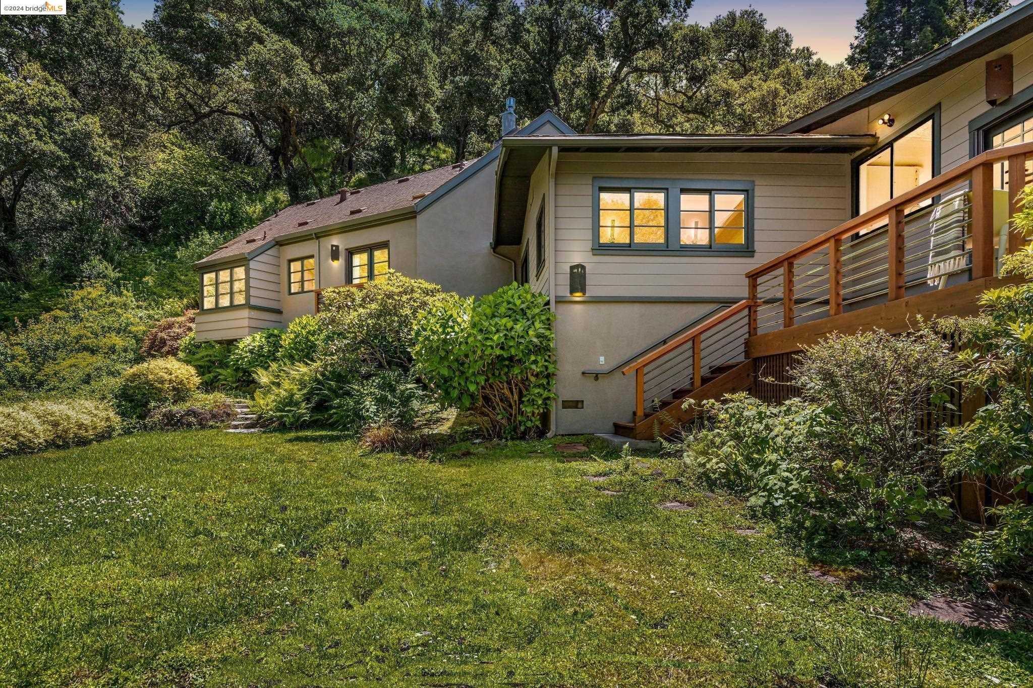 Neighborhood Neighborhood-18