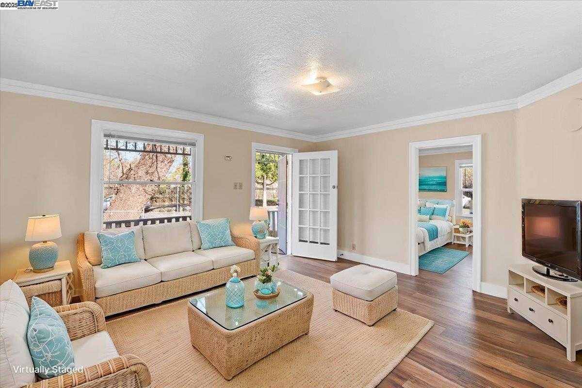 Neighborhood Neighborhood-15